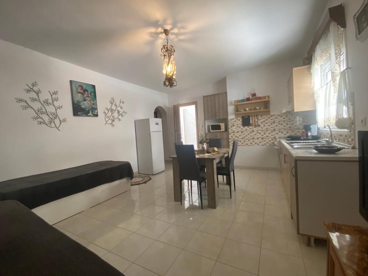 Galini Apartment カルパトス エクステリア 写真